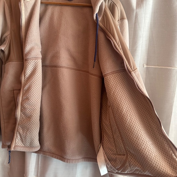 Patagonia Tan Teddy Jacket - Picture 4 of 4